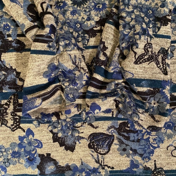 Ladies 3/4 sleeve lightweight floral print top - Picture 10 of 13